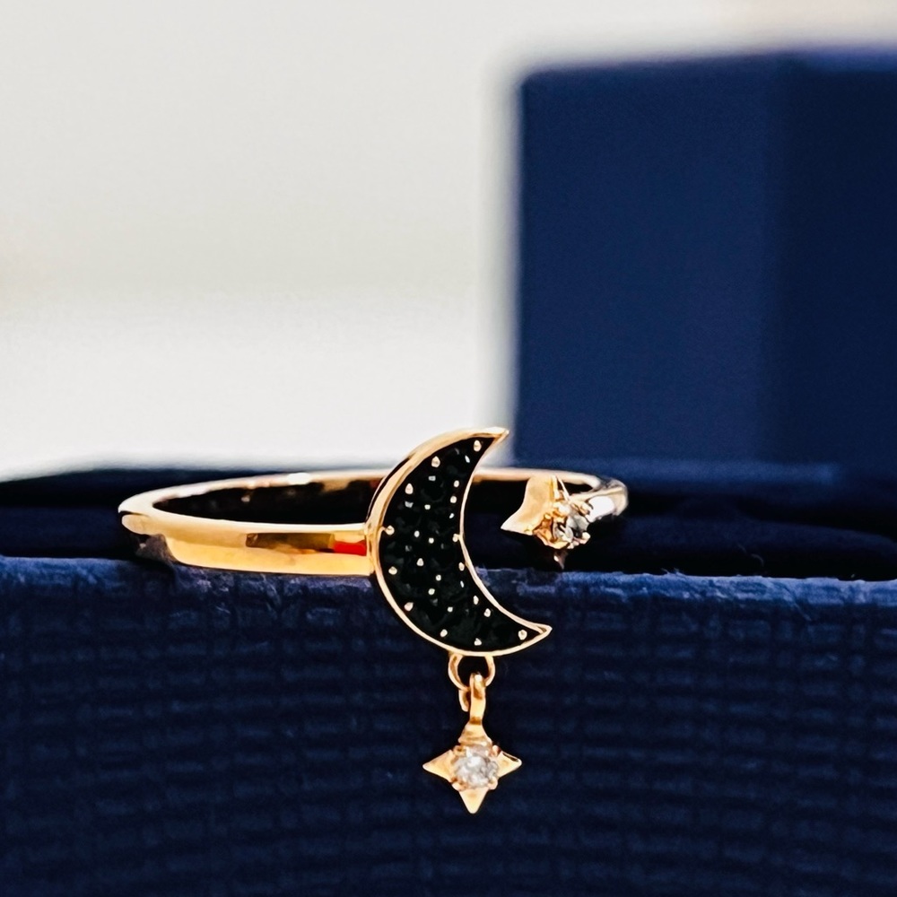 Swarovski Symbol Moon / Women's Symbolic Moon Ring